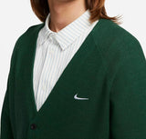 Nike SB skateboard Cardigan DQ6307-341 Gorge Green/White (In Store Pickup Only)