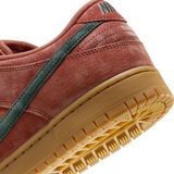 Nike SB Dunk Low Pro HF3704-800 Burnt Sunrise/Vintage Green (In Store Pickup Only)